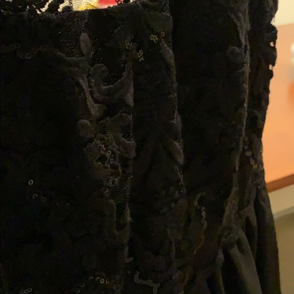 Francesca’s Black dress with sequence - Picture 5 of 5